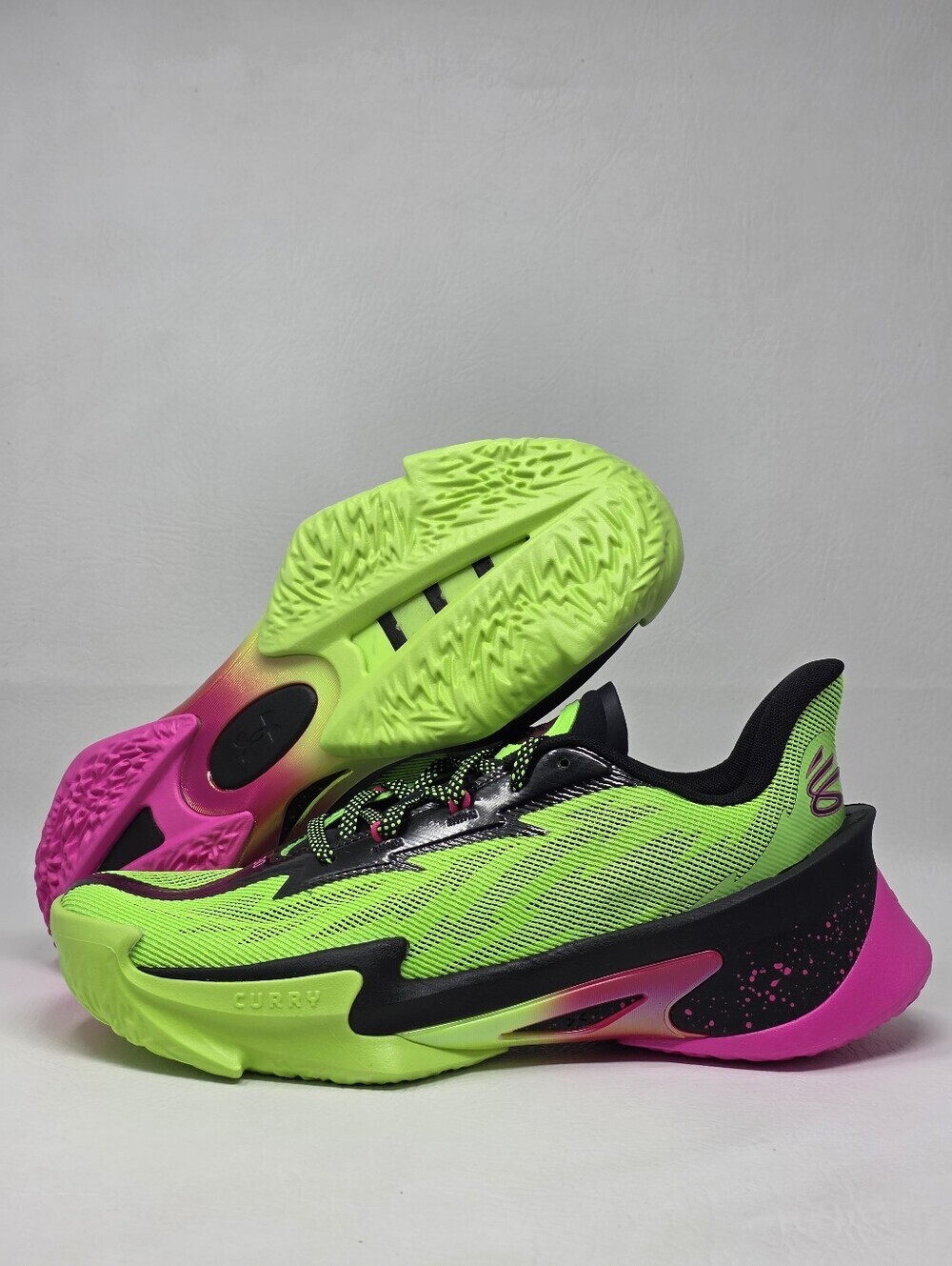 Under Armour Curry Series 7 Men's Size 11.5 Baseball Shoes 3027983-390 New